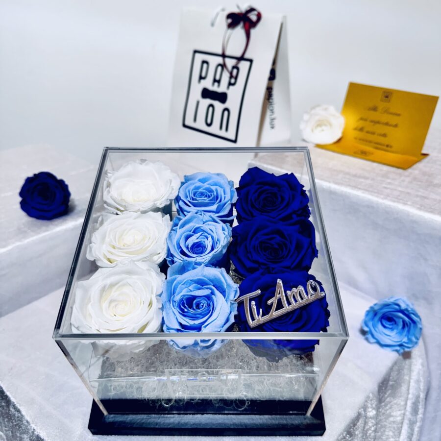 luxury flowerbox in plexiglass con sfumatura blu di nove rose stabilizzate